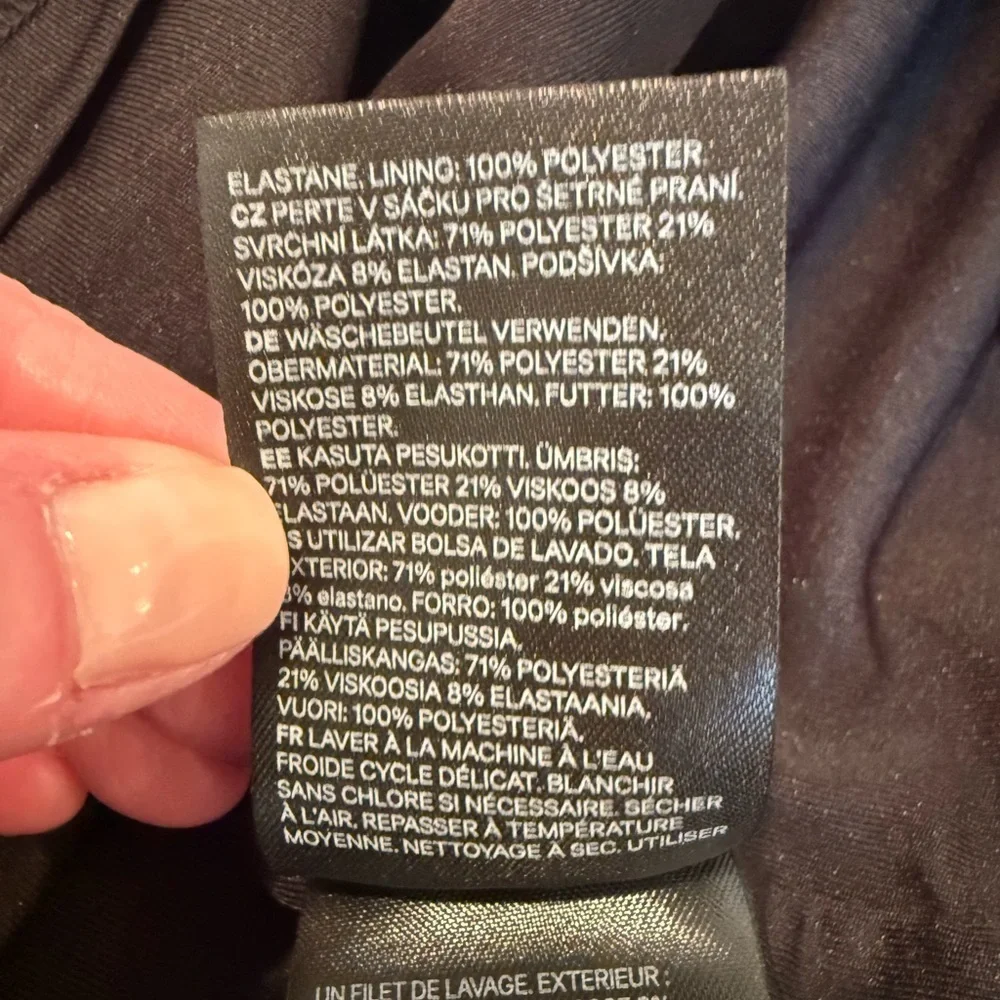 NWT H&M Black Mini Skirt